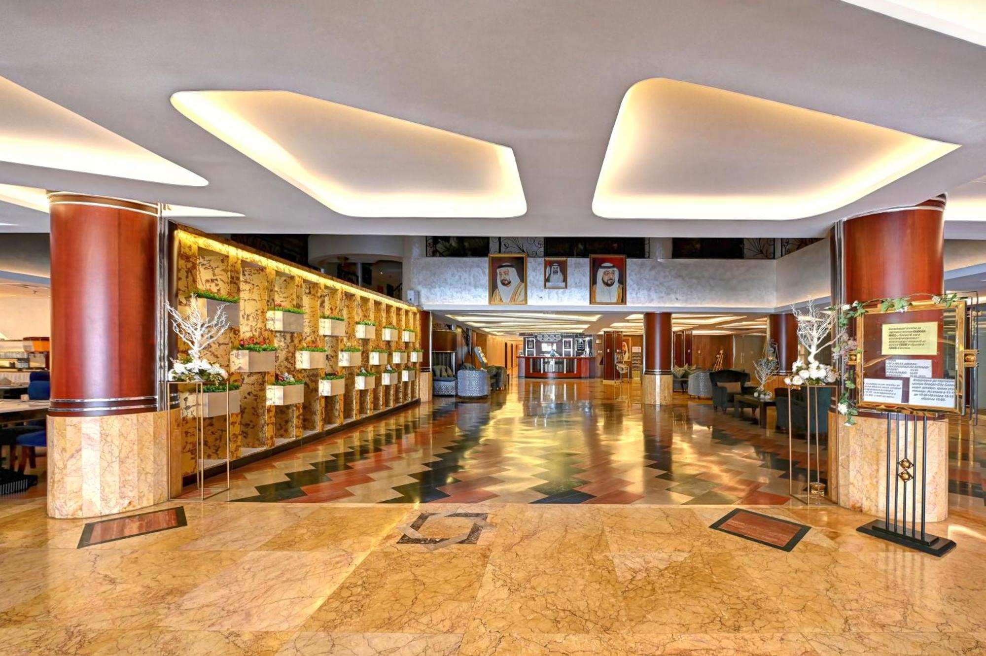 Al Bustan Hotel Sharjah Exterior foto